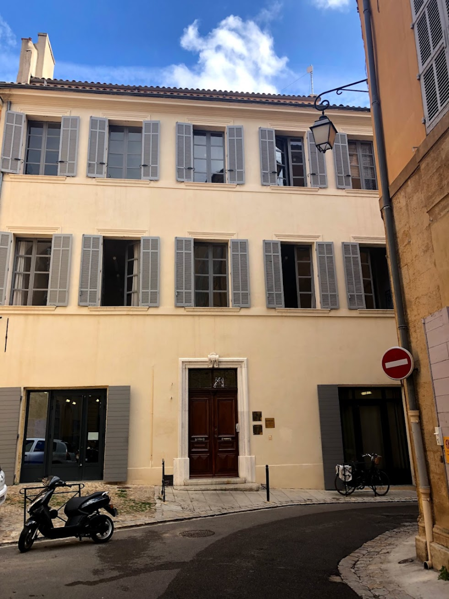 Manning+Hall+at+the+Institute+for+American+Universities%2C+Aix-en-Provence