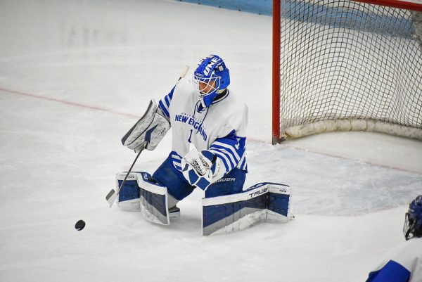 Photo pulled from: https://www.flickr.com/photos/uneathletics/albums/72177720314956800/. Credit: UNE Athletics