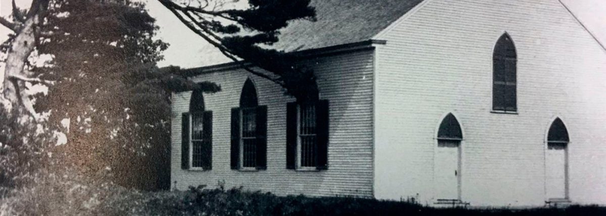 First Parish Meeting House. Photo taken from: https://www.biddefordhistoricalsociety.org/Meetinghouse-Biddeford-Maine.html